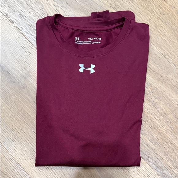 Under Armour Youth XL Burgundy Tee - Picture 1 of 3